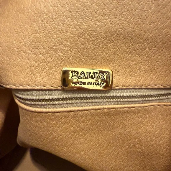 Bally Chic Tan Woven Leather Hobo Bag - Picture 7 of 9